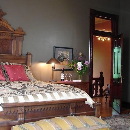 セント・ジョセフ ウイスキー マンション Bed & Breakfast 部屋 写真