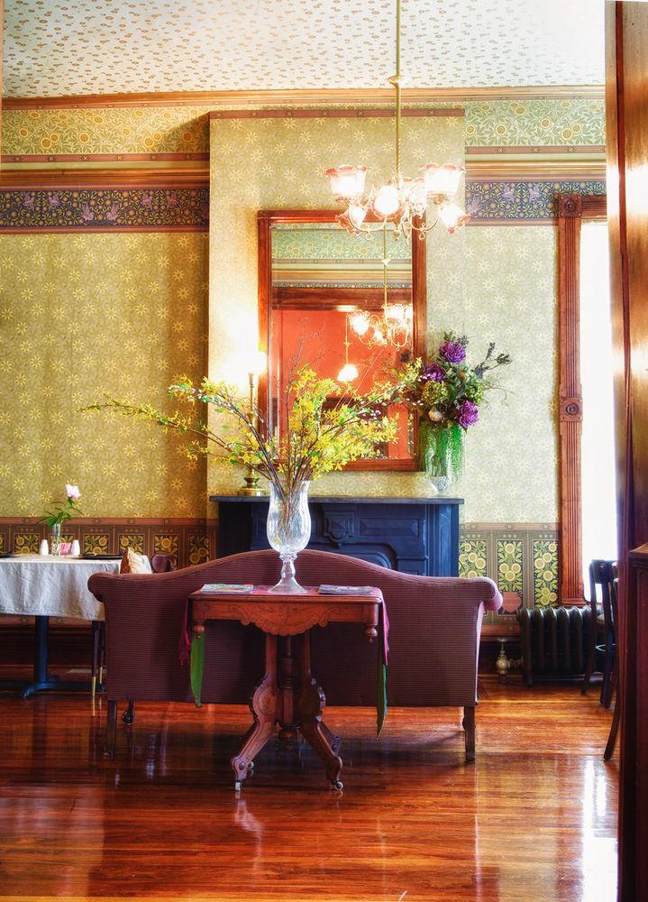 セント・ジョセフ ウイスキー マンション Bed & Breakfast エクステリア 写真